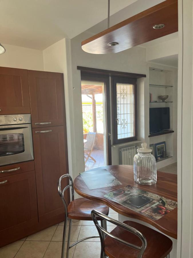 Апартаменты Attico Con Terrazza In Via Dei Traghetti Лидо-ди-Остия Экстерьер фото