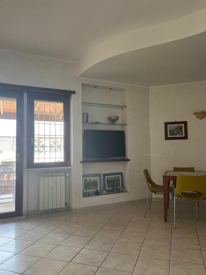 Апартаменты Attico Con Terrazza In Via Dei Traghetti Лидо-ди-Остия Экстерьер фото